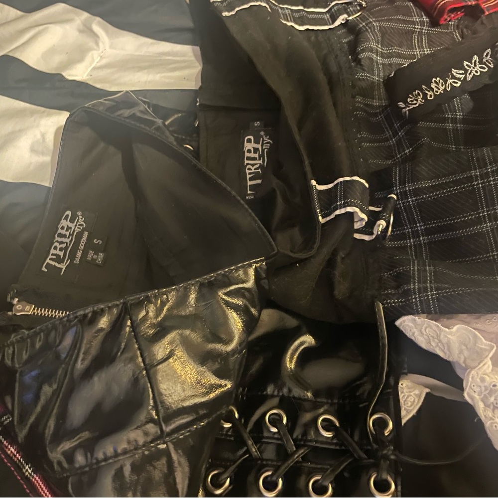 !! TRADE POST !! - Picture 4 of 7